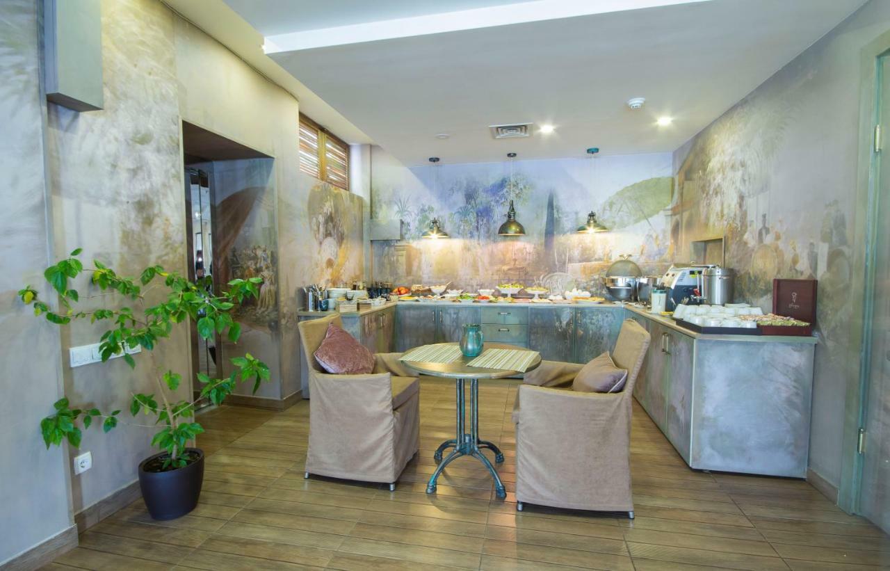 天鹅绒酒店 第比利斯 外观 照片